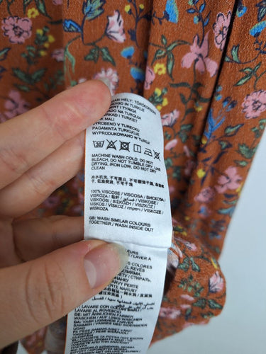 Second-Hand - Superdry Soft Fall Floral Midi Skirt Size 8 - SwapUp
