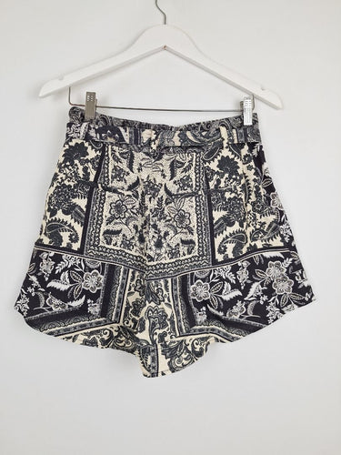 Second-Hand - Witchery Paisley Linen Tie Shorts Size 8 - SwapUp