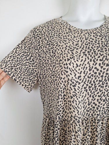 Second-Hand - Frankie And Co Comfy Leopard Print T-Shirt Dress Size 16 - SwapUp