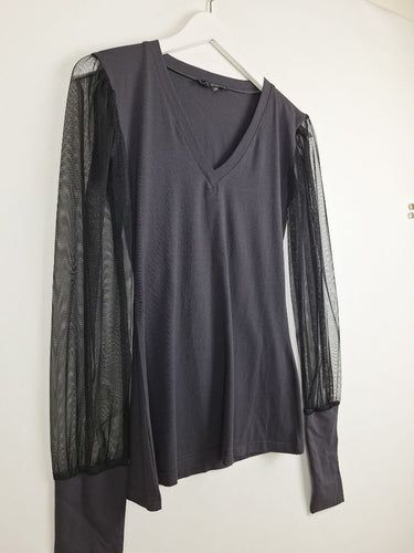 Second-Hand - Metamorpha Light Charcoal Tulle Sleeve Top Size XS - SwapUp