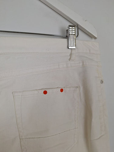 Second-Hand - Trenery Classic White A Line Skirt Size 14 - SwapUp
