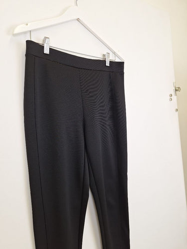 Second-Hand - Witchery Casual Textured Comfy Leggings Size 10 - SwapUp