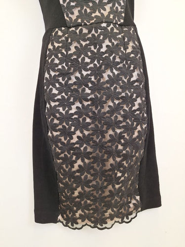 Second-Hand - Sacha Drake Embroidered Floral Scallop Edge Dress Size 14 - SwapUp
