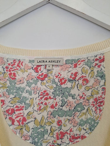 Second-Hand - Laura Ashley Sweet Cream Bubble Knit Cardigan Size S - SwapUp
