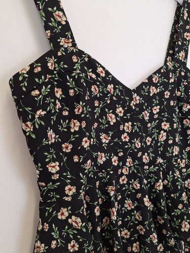 Second-Hand - Madison The Label Sweet Floral Cami Blouse Size M - SwapUp