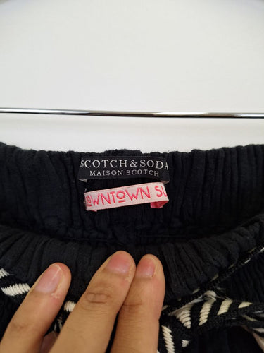 Second-Hand - Scotch & Soda Woven Everyday Summer Shorts Size M - SwapUp