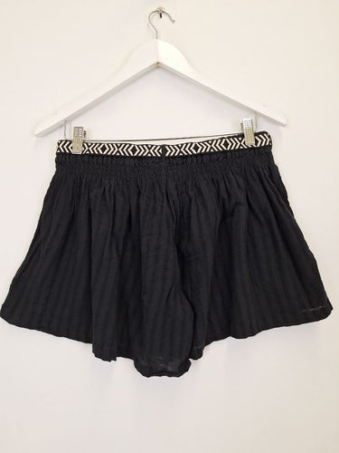 Second-Hand - Scotch & Soda Woven Everyday Summer Shorts Size M - SwapUp