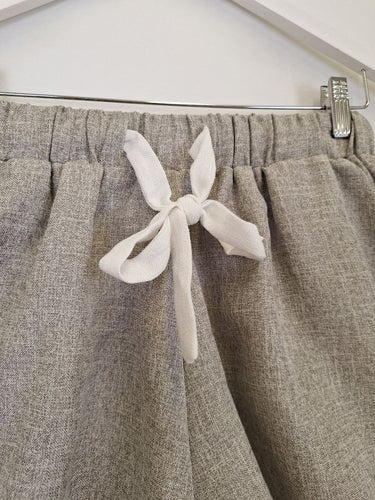 Second-Hand - Staple The Label Woven Frayed Hem Lounge Shorts Size 10 - SwapUp