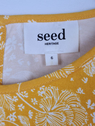 Second-Hand - Seed Marigold V Ruffle Ditsy Floral Top Size 6 - SwapUp