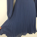 Second-Hand - Review Classic Lace Bodice Pleated Dress Size 8 - SwapUp
