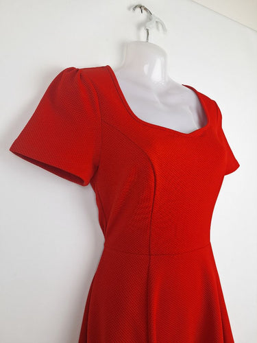 Second-Hand - Review Strawberry Cap Sleeve Midi Dress Size 8 - SwapUp