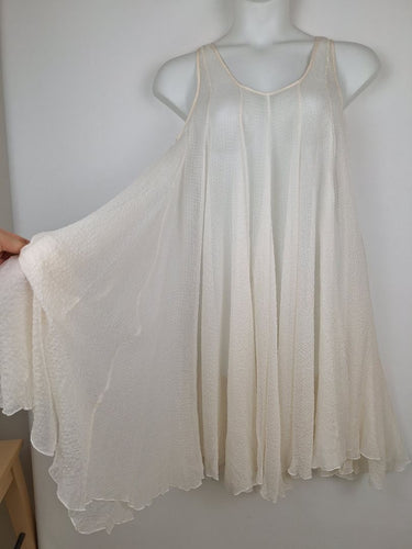 Second-Hand - Scanlan Theodore Cream Silk Chiffon Swing Dress Size S - SwapUp