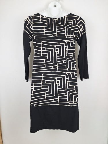 Second-Hand - Megan Salmon Boat Neck Maze Pattern Midi Dress Size 10 - SwapUp