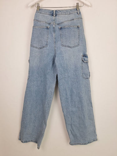Second-Hand - Witchery Straight-Leg Light Wash Cargo Jeans Size 12 - SwapUp