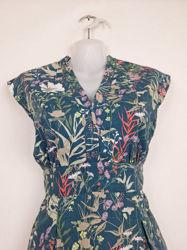 Second-Hand - Karma East Vintage Inspired Alice Midi Dress Size S - SwapUp