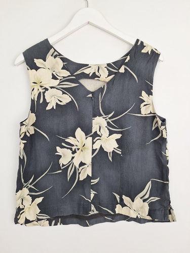 Second-Hand - Tommy Bahama Holiday Charm Silk Iris Top Size M - SwapUp