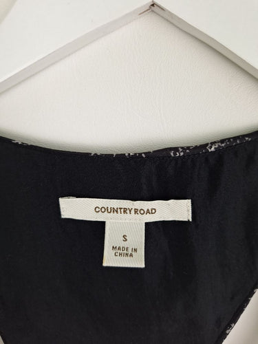 Second-Hand - Country Road Cosmos Silk Racer Back Top Size S - SwapUp