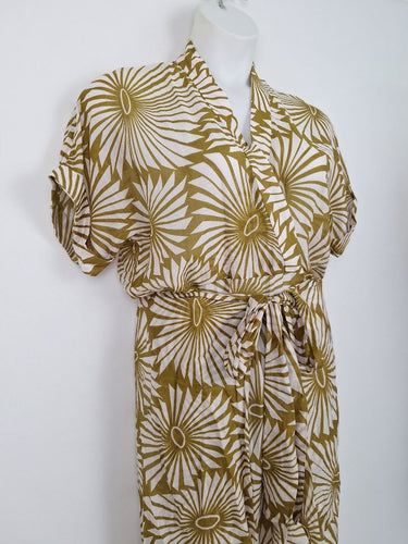 Second-Hand - Ginger & Smart Olive Pinwheel Midi Dress Size 8 - SwapUp
