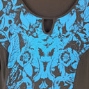 Second-Hand - Virtuelle Keyhole Cut Out Blue Flower Top Size XL - SwapUp