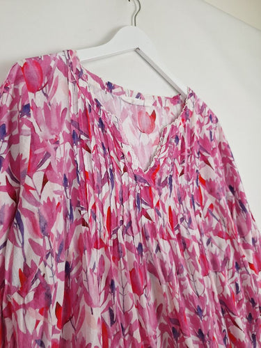 Second-Hand - Virtuelle Watercolour Tulip Pleated Blouse Size 14 - SwapUp