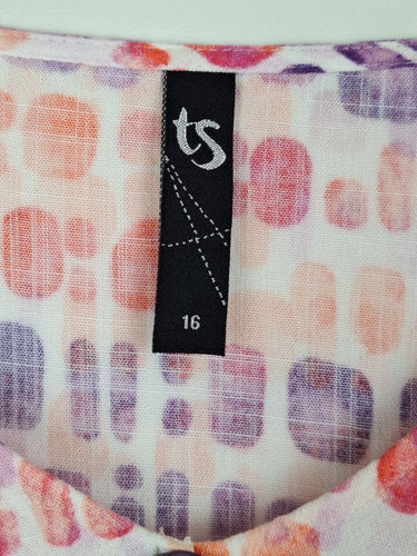 Second-Hand - Taking Shape Lavender Apricot Abstract Top Size 16 - SwapUp