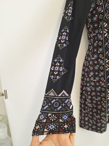Second-Hand - Tigerlily Geometric Motif Plunge Dress Size XS - SwapUp