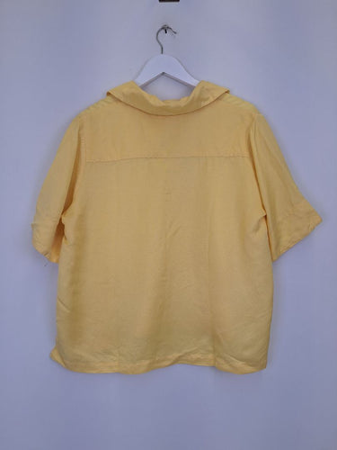 Second-Hand - Fine Day Buttercup Relaxed Collared Top Size M - SwapUp