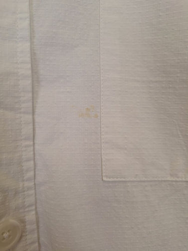 Second-Hand - House of Darwin Crisp White Outdoorsy Shirt Size M - SwapUp