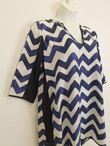 Second-Hand - Luxe Deluxe Silk Chevron Poolside Mini Dress Size 12 - SwapUp