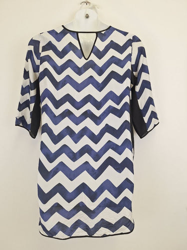 Second-Hand - Luxe Deluxe Silk Chevron Poolside Mini Dress Size 12 - SwapUp