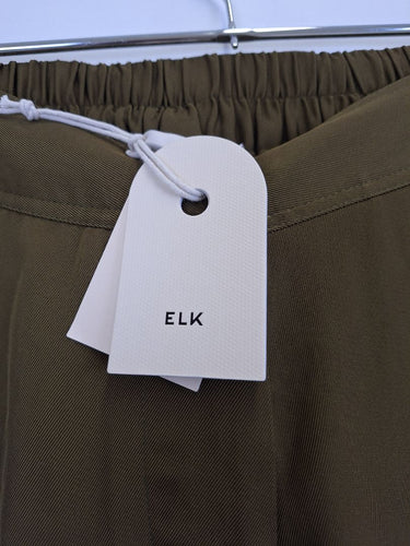 Second-Hand - Elk Olive Kiiltava Tapered Pants Pants Size 8 - SwapUp