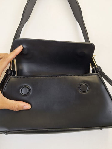 Second-Hand - Zara Chic Gold Buckle Mini Shoulder Bag - SwapUp