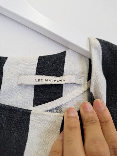 Second-Hand - Lee Mathews Striped Side Split Linen Top Size 12 - SwapUp