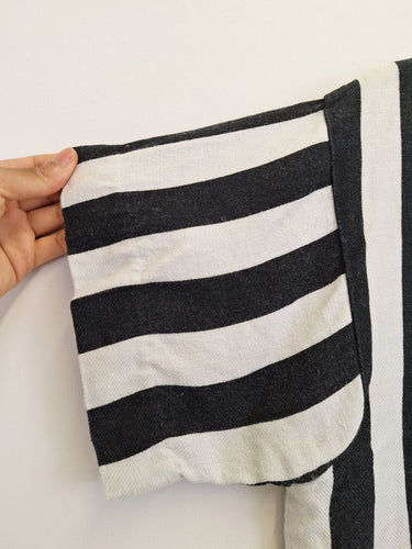 Second-Hand - Lee Mathews Striped Side Split Linen Top Size 12 - SwapUp
