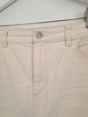 Second-Hand - Sportscraft Chalk Straight Front Split Midi Skirt Size 14 - SwapUp