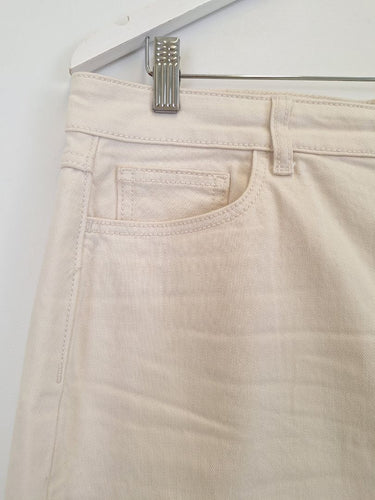 Second-Hand - Sportscraft Chalk Straight Front Split Midi Skirt Size 14 - SwapUp