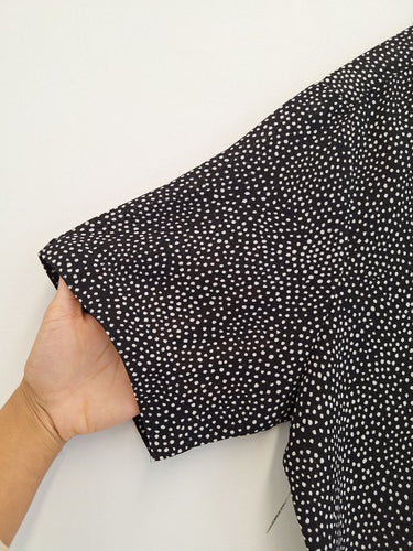 Second-Hand - Black Pepper Breezy Spotted Casual Blouse Size 16 - SwapUp