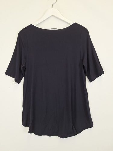 Second-Hand - Tani White Trim Soft Short Sleeve Top Size 10 - SwapUp