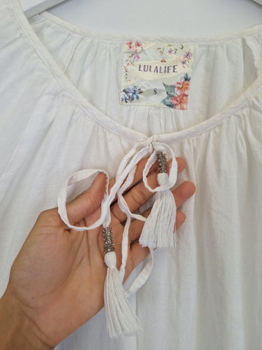 Second-Hand - Lulalife Beaded Tassel Pearl White Blouse Size S - SwapUp