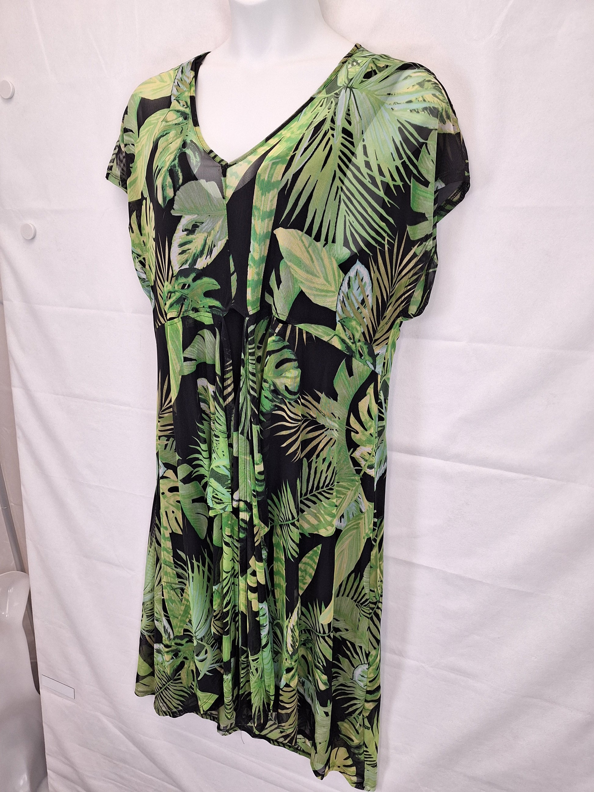 Taking Shape Tropical V Neck Vacation Midi Skirt Size M Plus by SwapUp-Online Second Hand Store-Online Thrift Store
