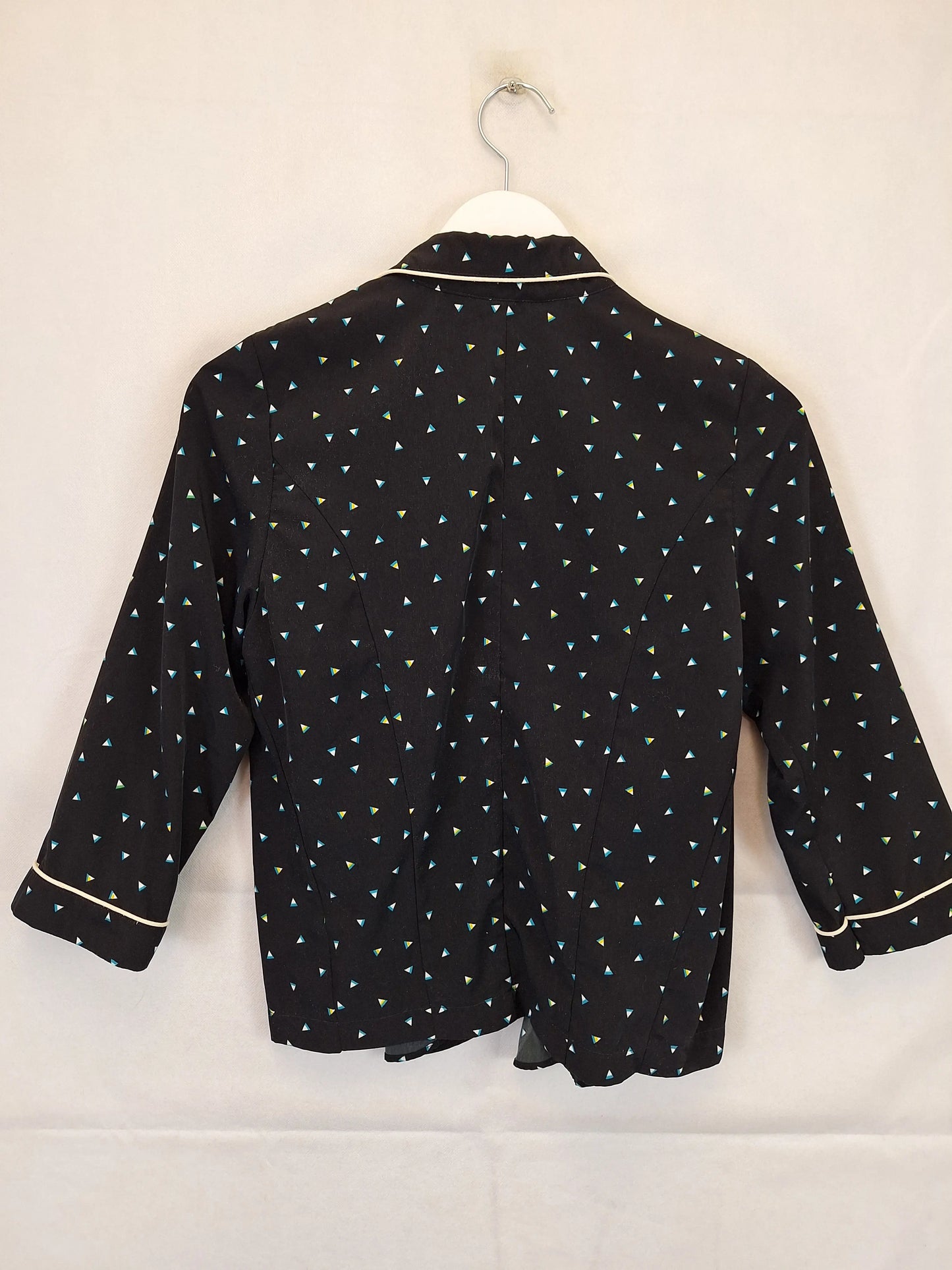 Trollied Dolly Light 3/4 Sleeve Triangle Jacket Size S by SwapUp-Online Second Hand Store-Online Thrift Store