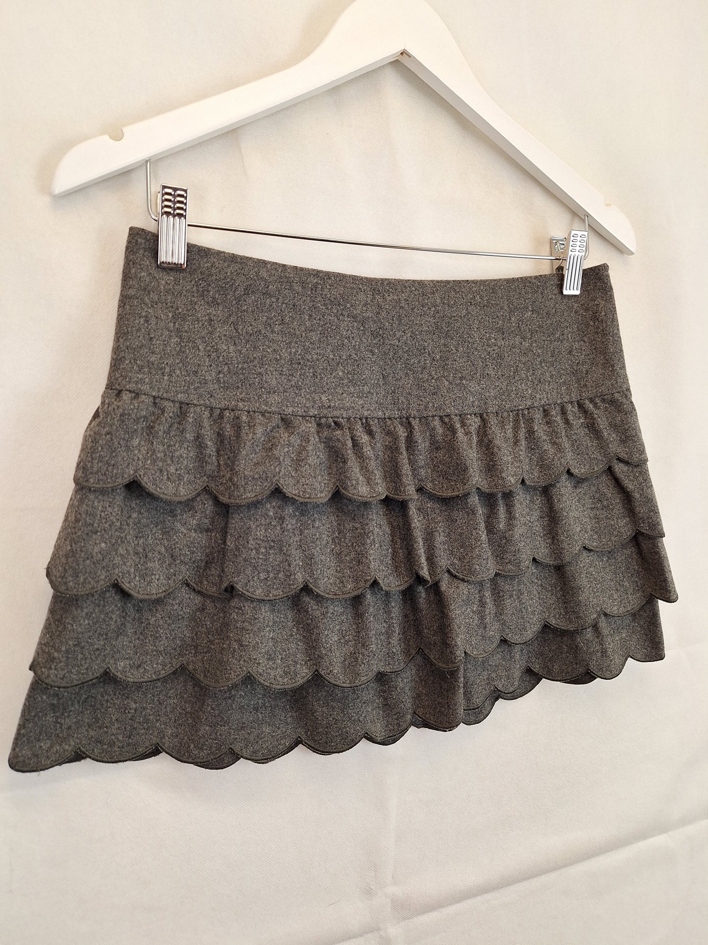 DKNY Scalloped Tiered Hipster Mini Skirt Size 8 by SwapUp-Online Second Hand Store-Online Thrift Store