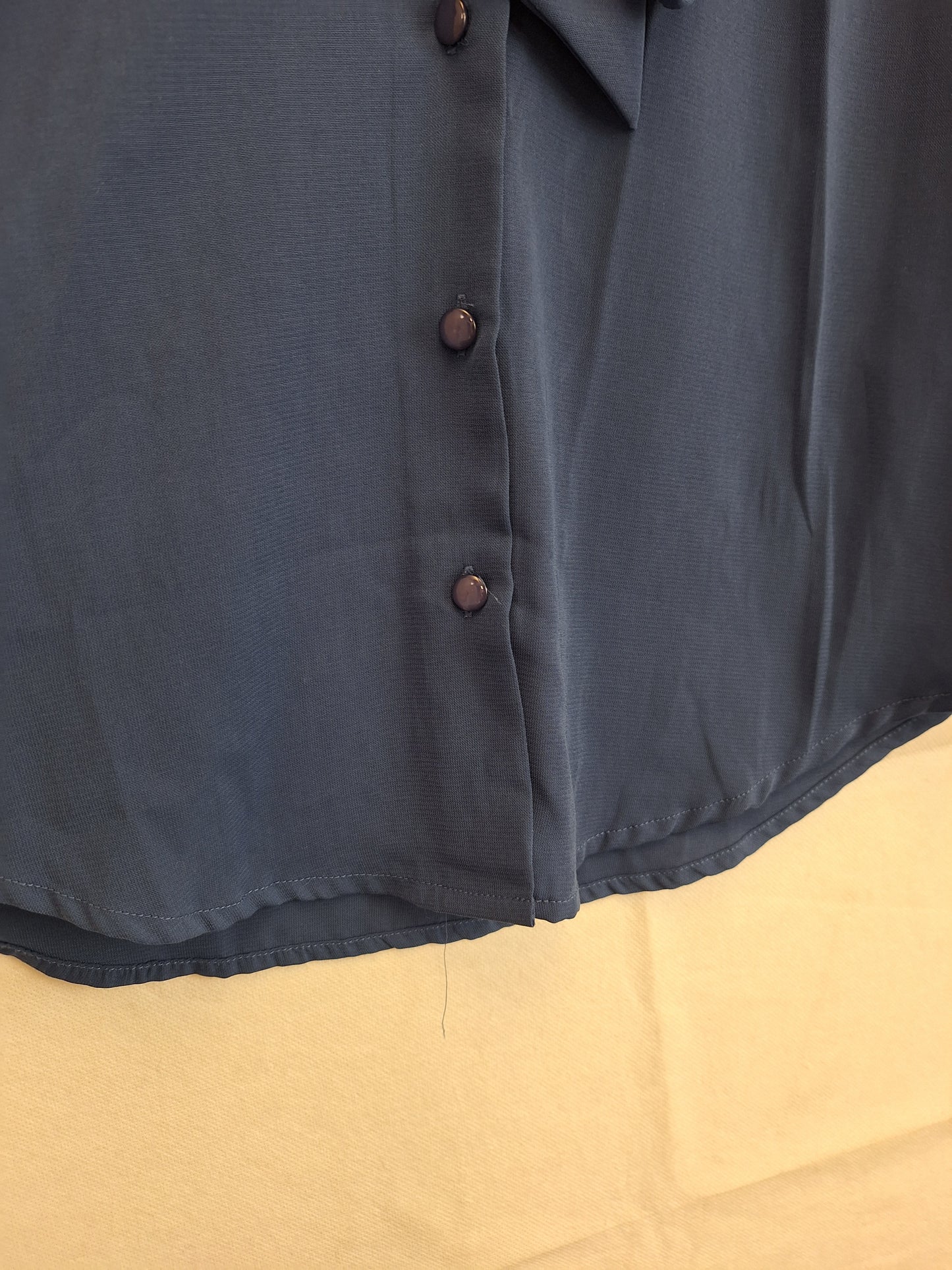 Portmans Sophisticated Tie Neck Top Size 8 by SwapUp-Online Second Hand Store-Online Thrift Store