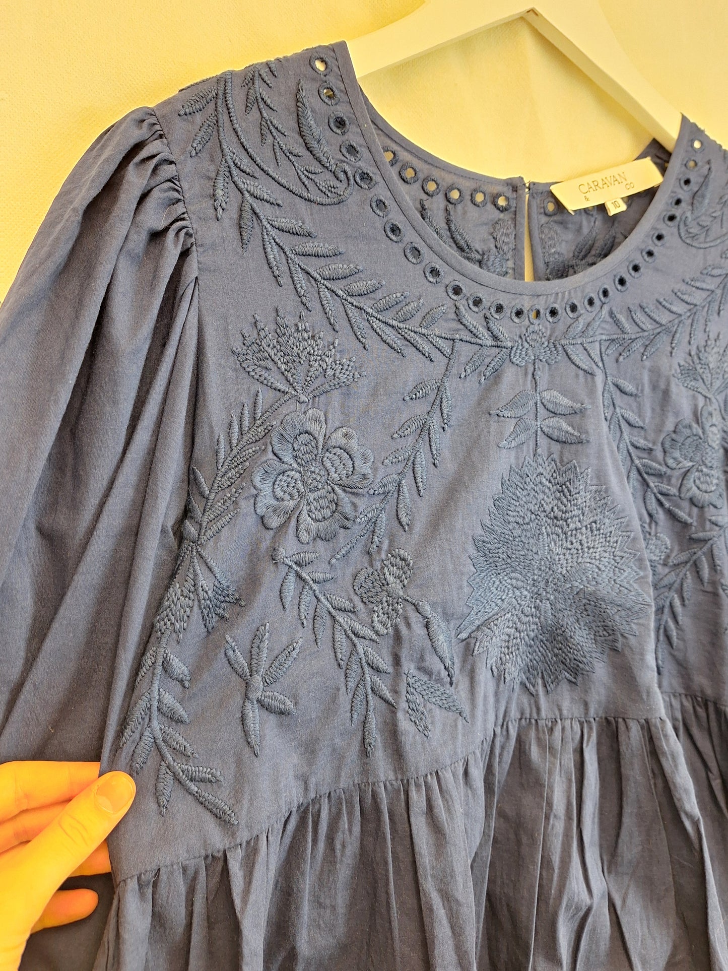 Caravan & Co Puff Sleep Embroidered Top Size 10 by SwapUp-Online Second Hand Store-Online Thrift Store