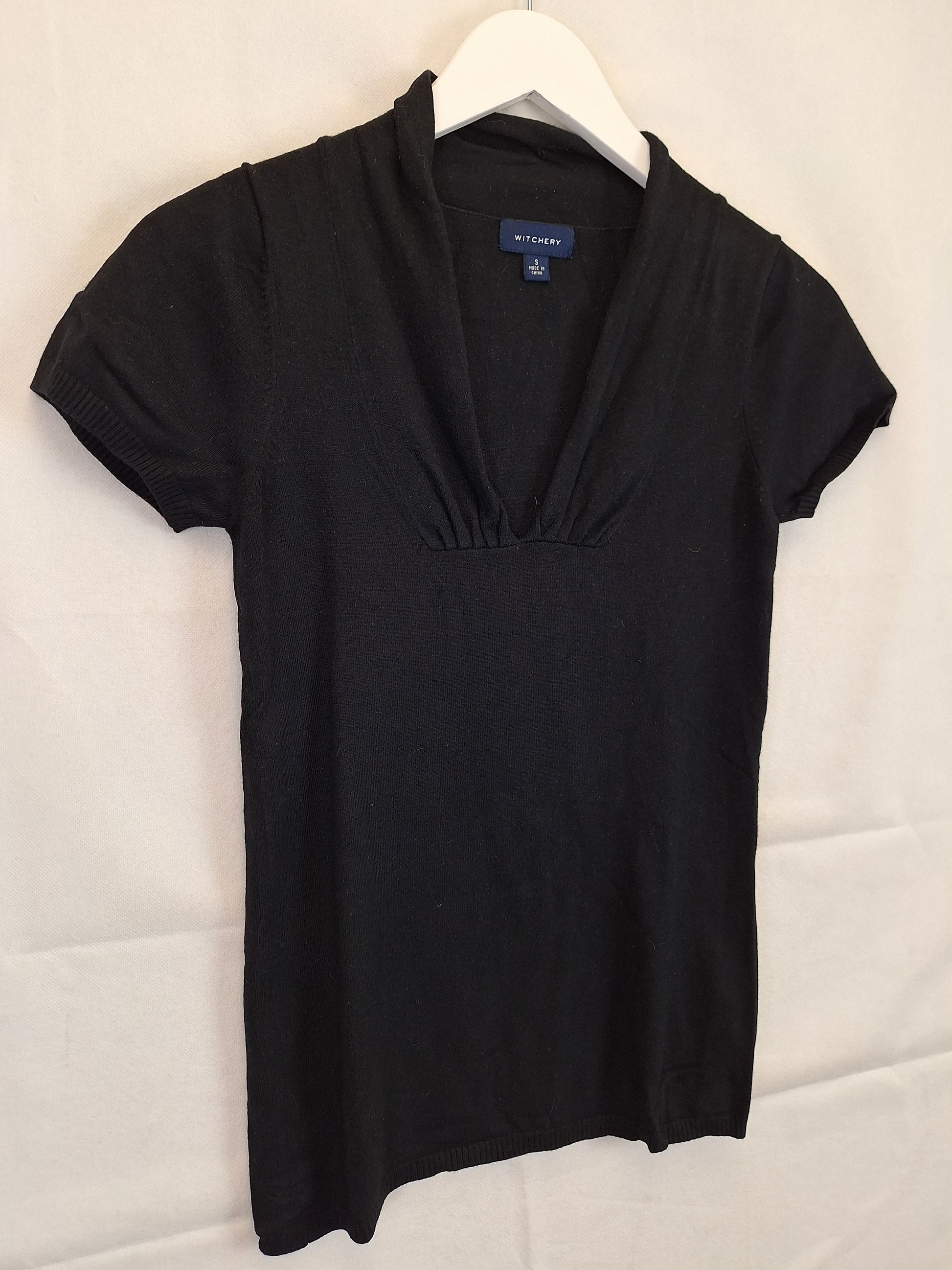 Witchery Gathered V Neck Basic Top Size S by SwapUp-Online Second Hand Store-Online Thrift Store