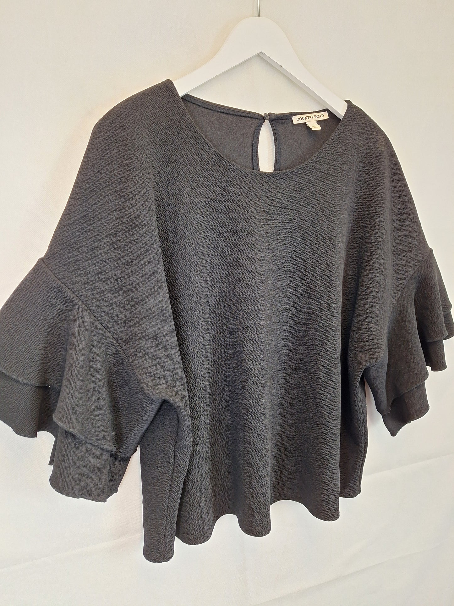 Country Road Textured Layered Sleeve Top Size XL by SwapUp-Online Second Hand Store-Online Thrift Store