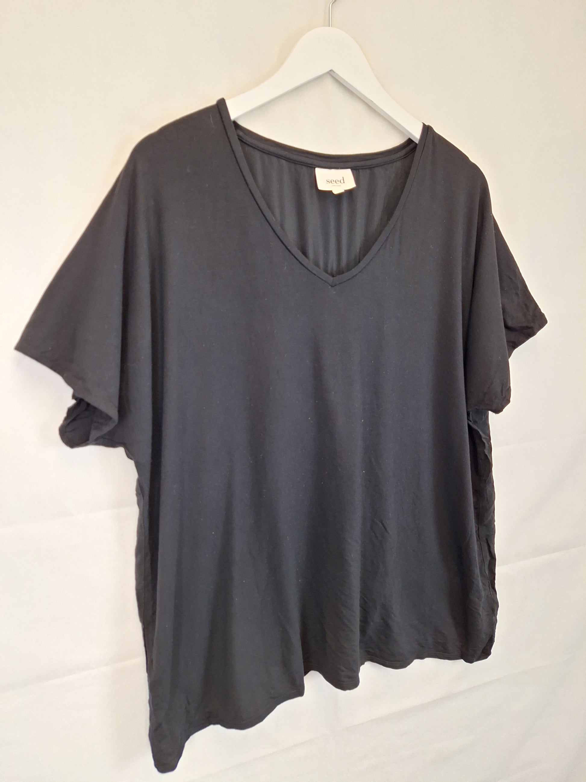 Seed Two Fabric V Neck Top Size XL by SwapUp-Online Second Hand Store-Online Thrift Store