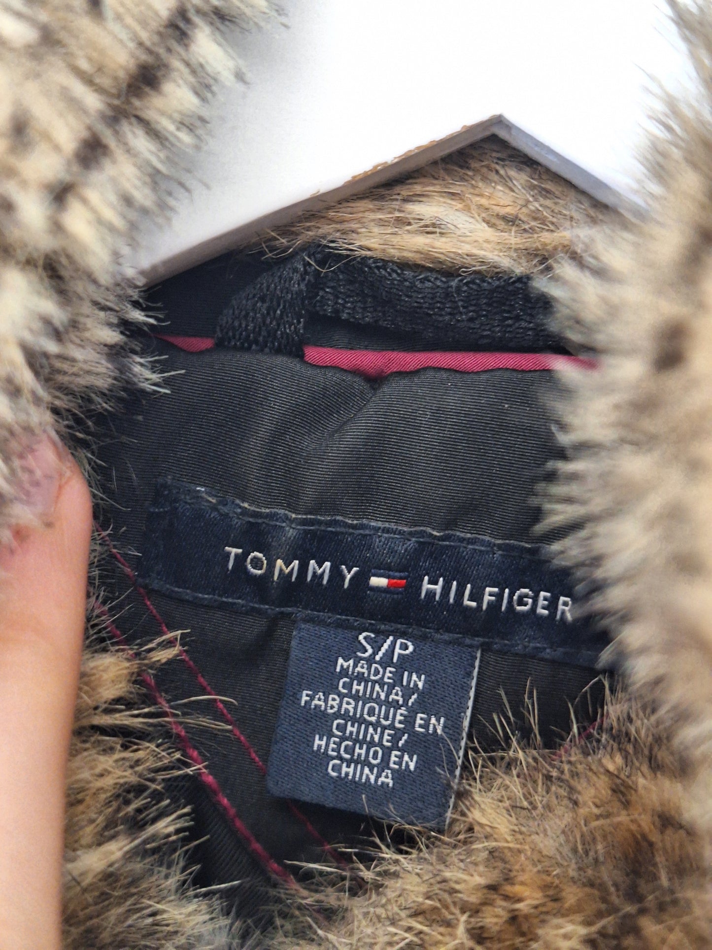 Tommy Hilfiger Winter Warmer Cropped Puffer Jacket Size S by SwapUp-Online Second Hand Store-Online Thrift Store