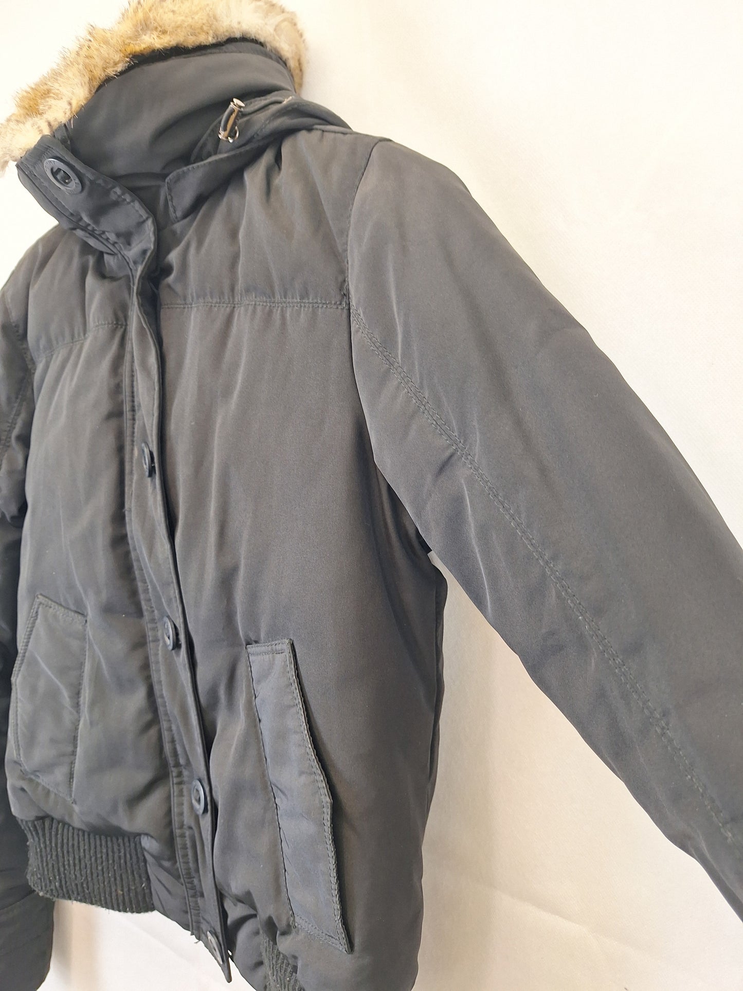 Tommy Hilfiger Winter Warmer Cropped Puffer Jacket Size S by SwapUp-Online Second Hand Store-Online Thrift Store