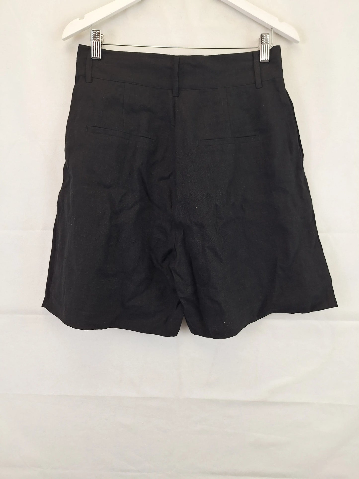 Aere Classic Longline Linen  Shorts Size 12 by SwapUp-Online Second Hand Store-Online Thrift Store